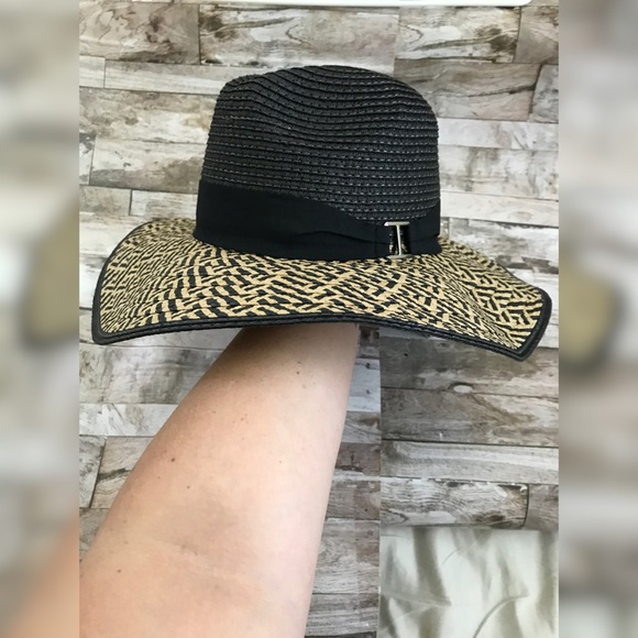 NWT Jones New York Straw Pattern Hat